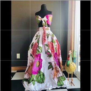 Floral Dress ( CHEN BUEKETT)